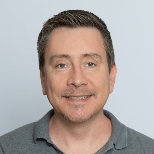 Orlando Valdez headshot
